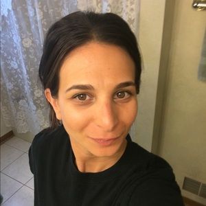 Meet your Posher, Carmela